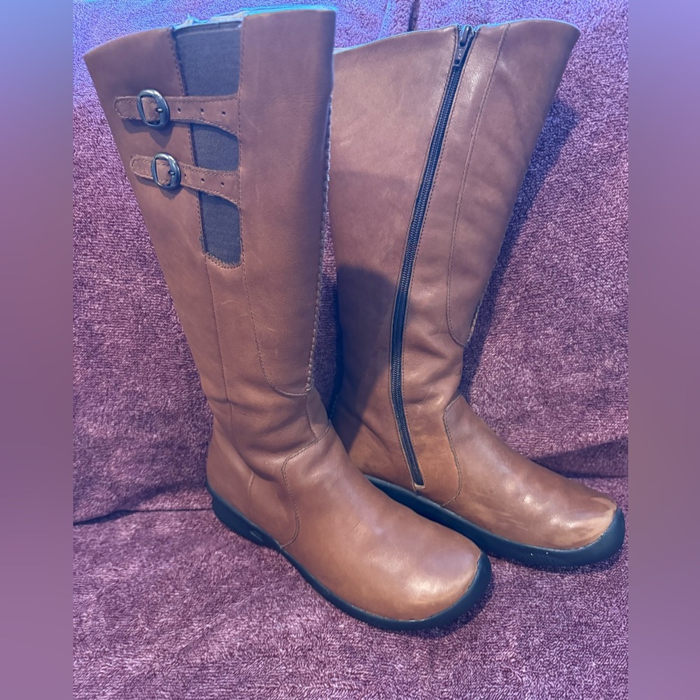 Keen Bern Baby brown tall boot